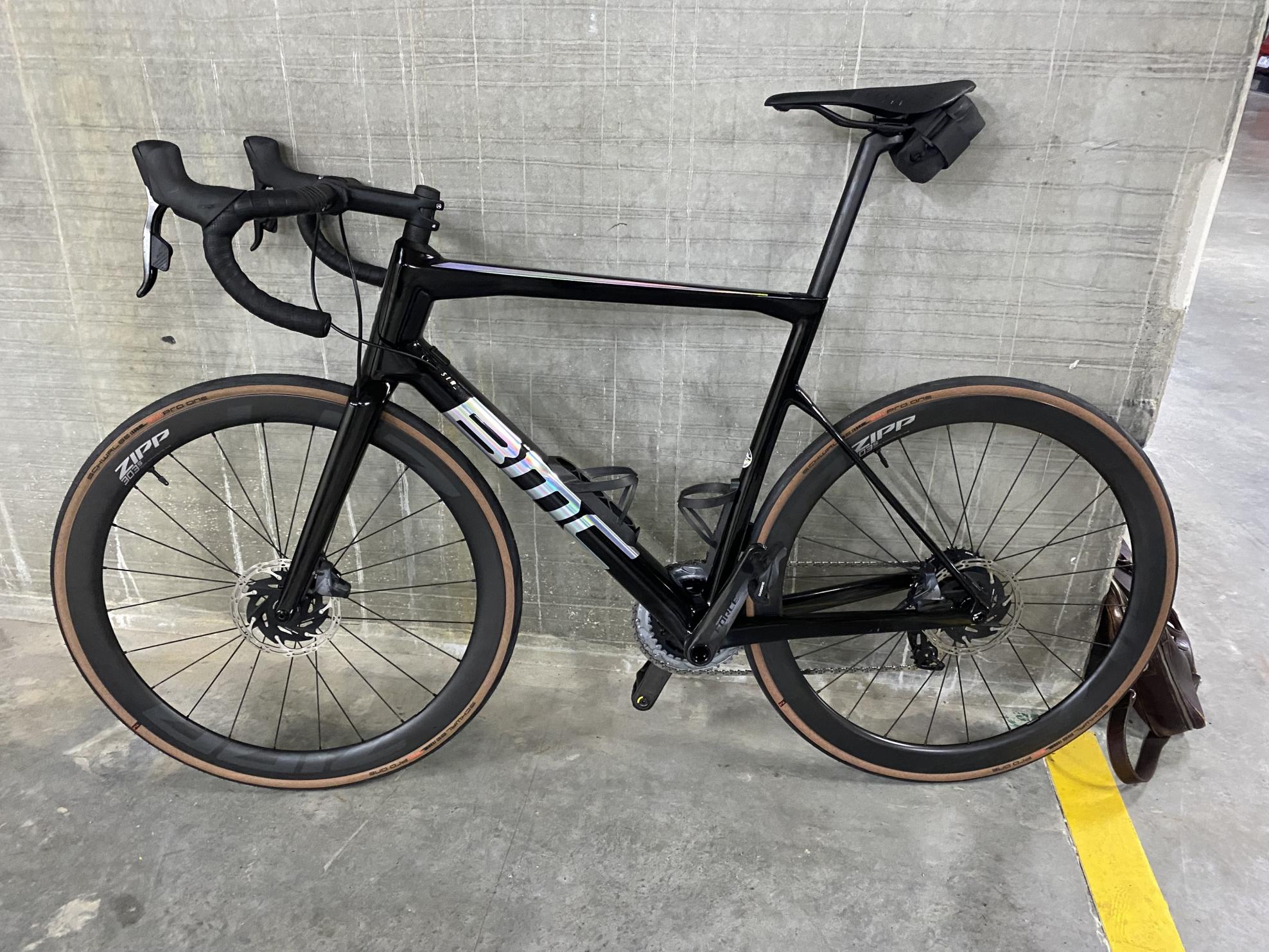 2022 BMC Teammachine SLR One Black
