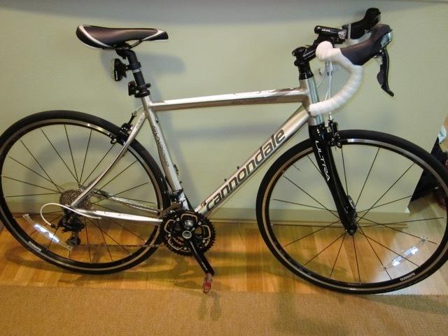 2011 Cannondale Synapse 5 White and Silver or Gray