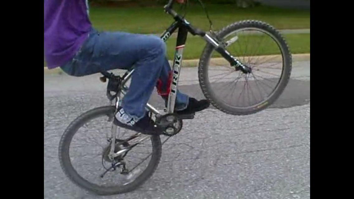 Trek 4900 Silver or Gray, Black, and Red