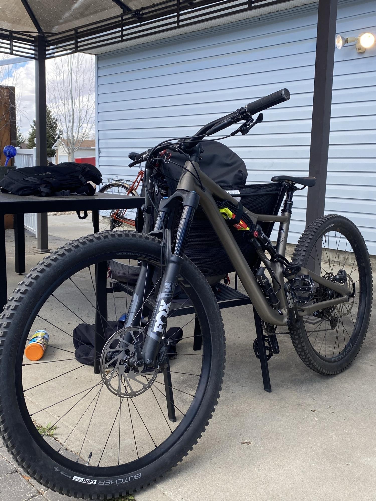 2020 Specialized Stumpjumper Brown