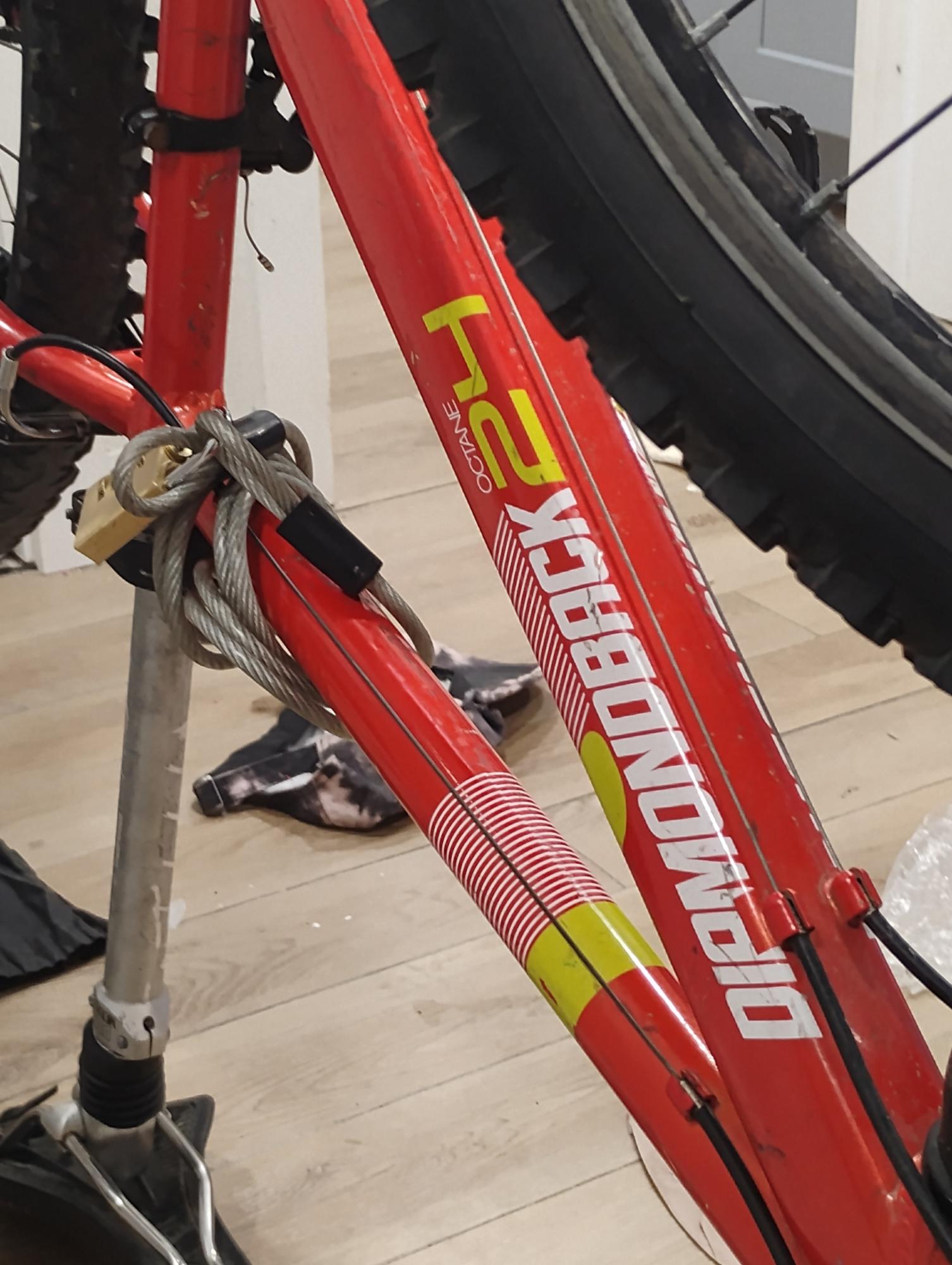 2017 Diamondback Mountain Bike Orange and Red