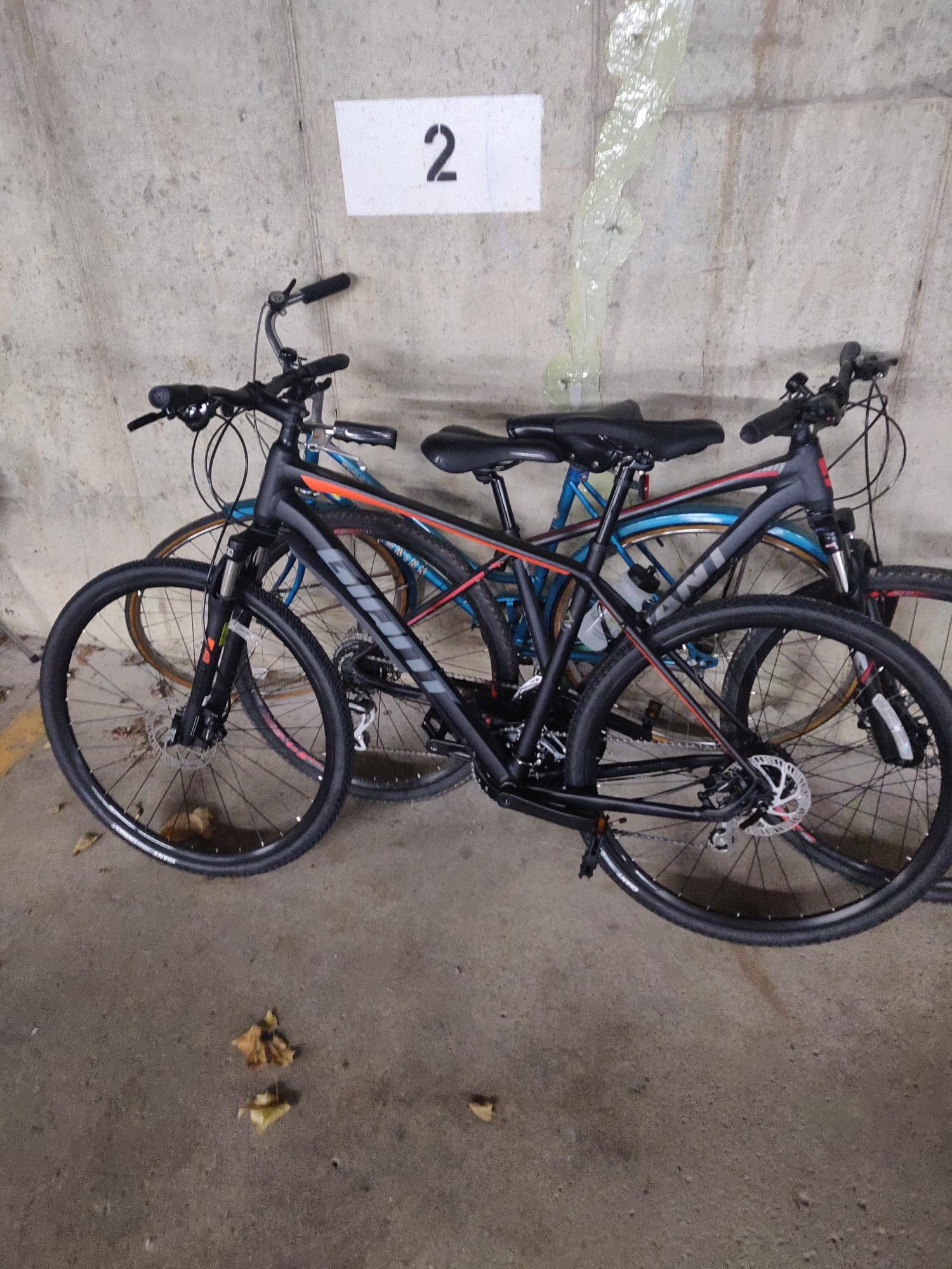 2018 Giant Roam 3 Black and Red