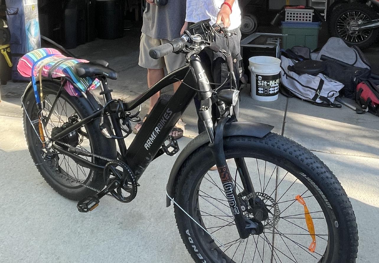 2022 Unknown Silver, gray or bare metal