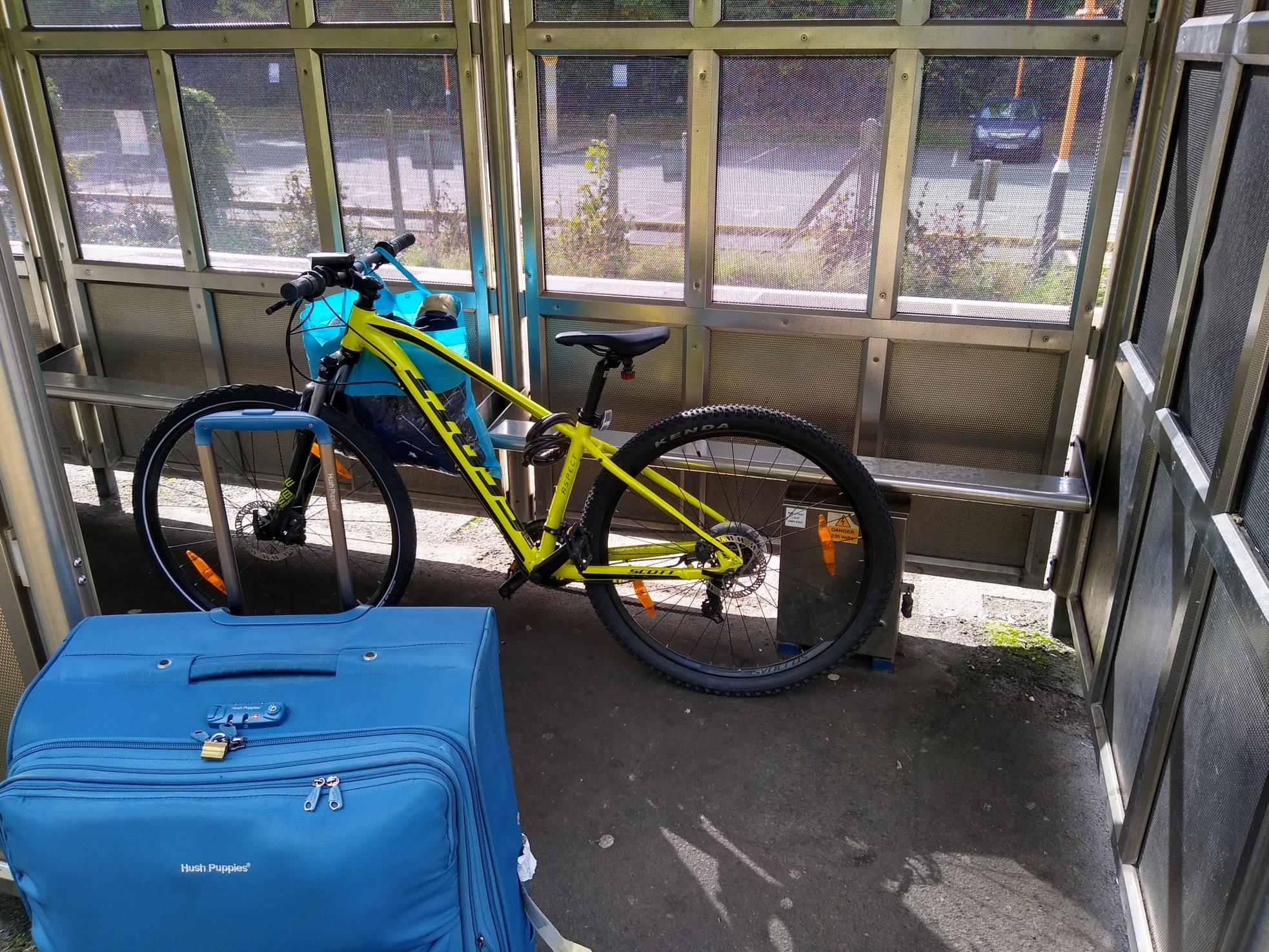 2021 SCOTT Aspect 970 Yellow Yellow or Gold