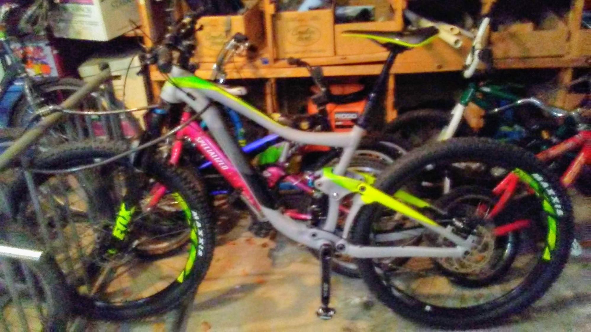 2018 Giant Trance 2 Silver, gray or bare metal, Yellow or Gold, and Pink