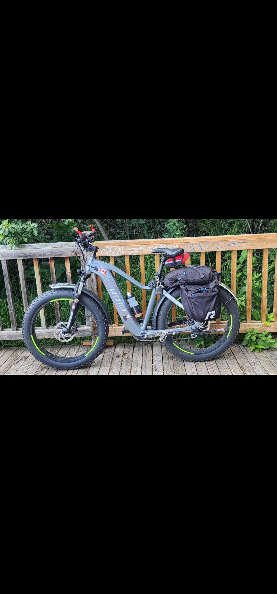 2023 Aventón Aventure.2 Silver, gray or bare metal