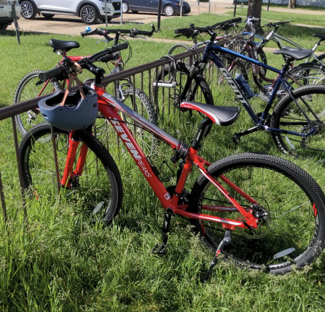 Seven Peaks Cloud 530 Red and White