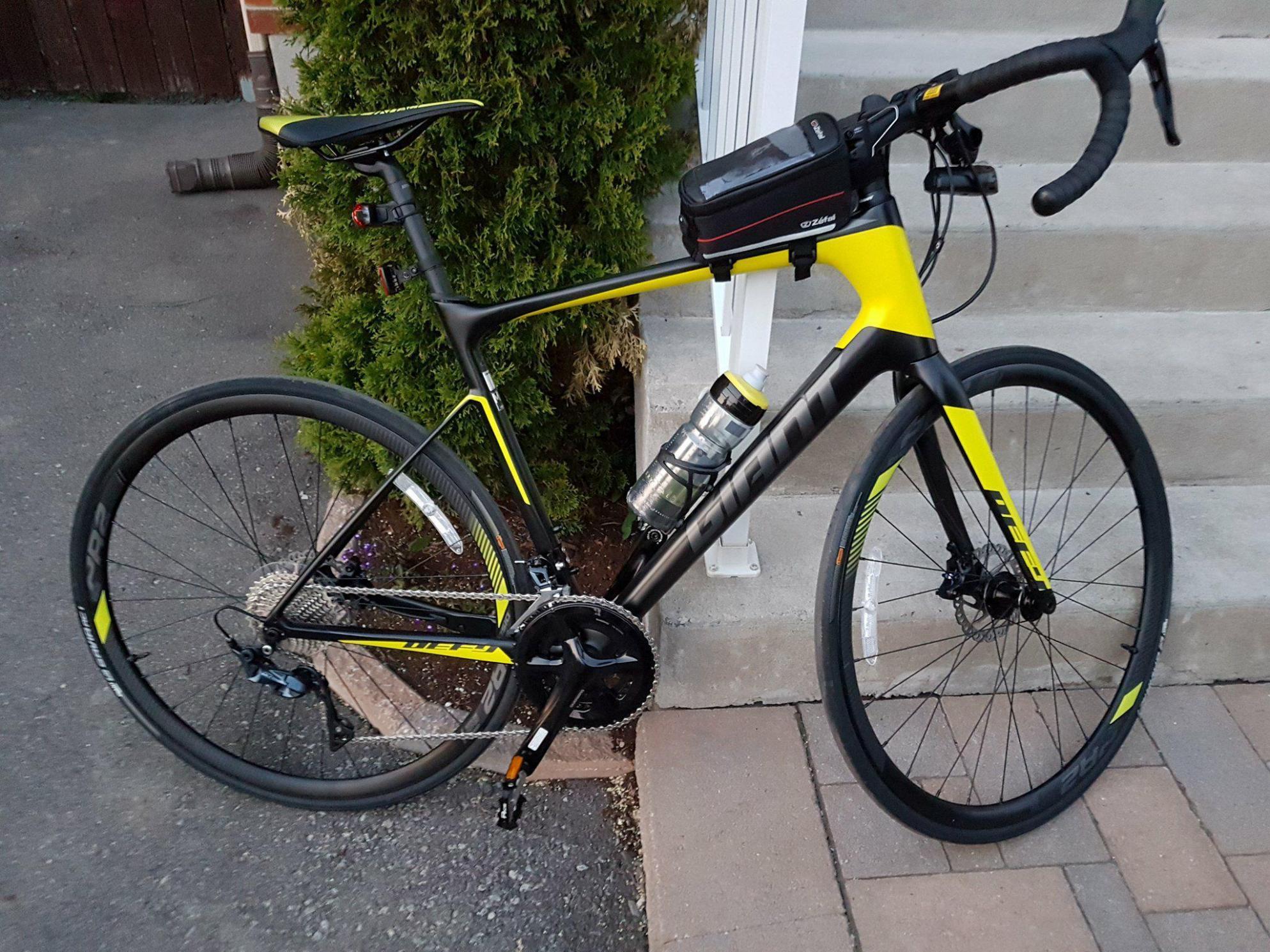 2018 Giant Defy Black