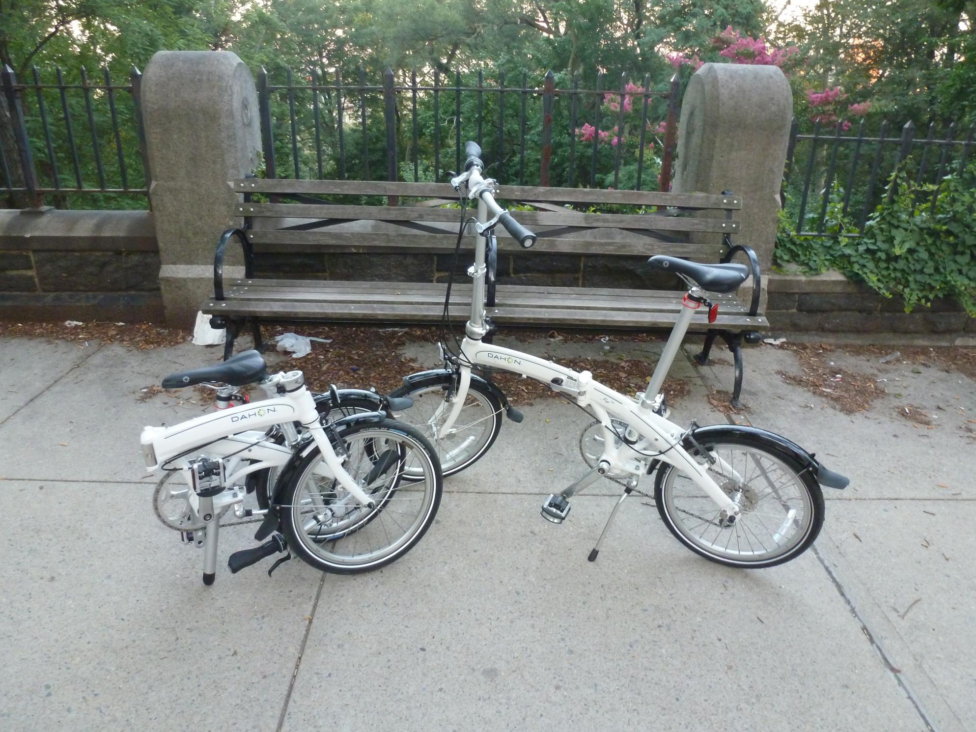 2012 Dahon Mu P8 Folding Bike White