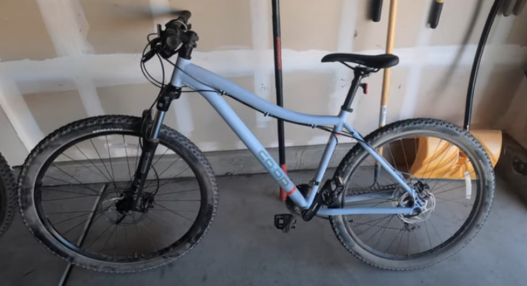 2021 REI Medium Silver, gray or bare metal