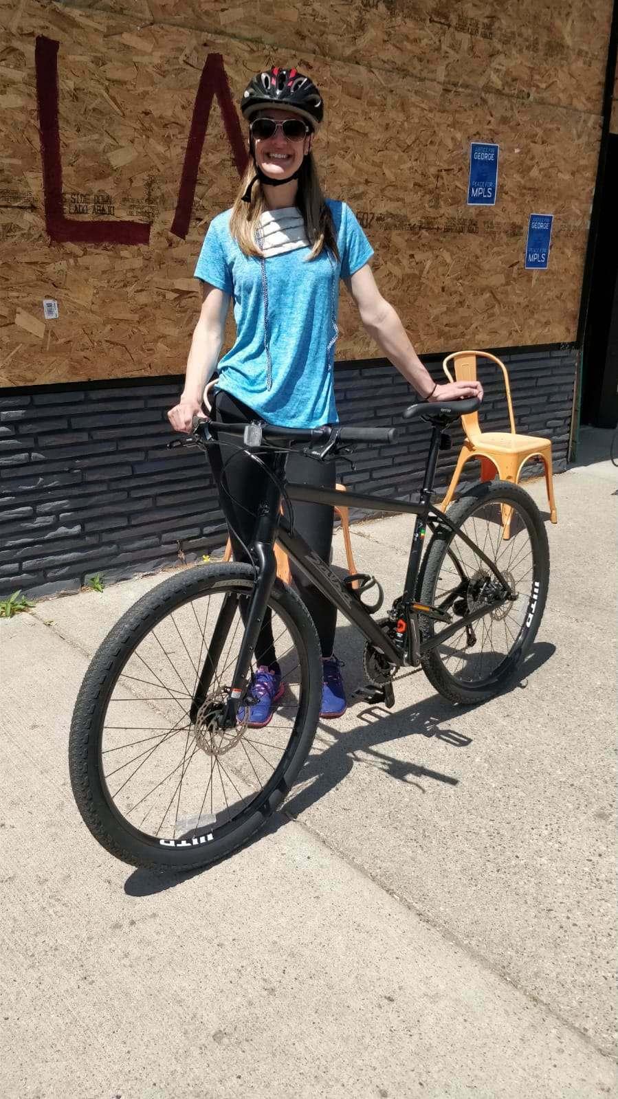 Salsa Journeyman Flat Bar Sora 650 Bike - 6... Black