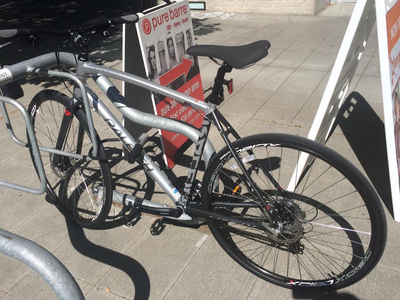 2015 Raleigh Cadent Silver or Gray