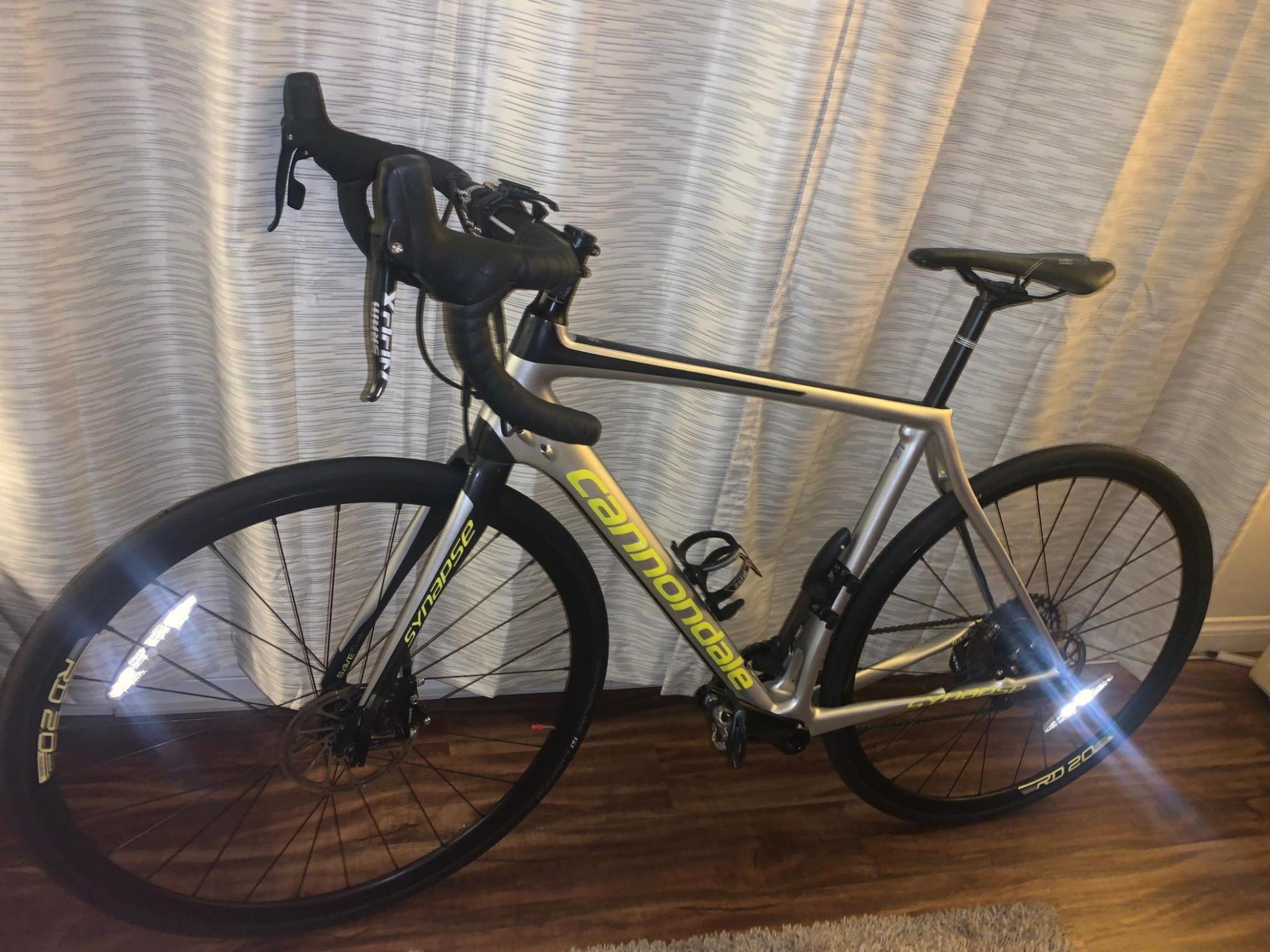 2016 Cannondale Synapse Silver, gray or bare metal, Green, and Black