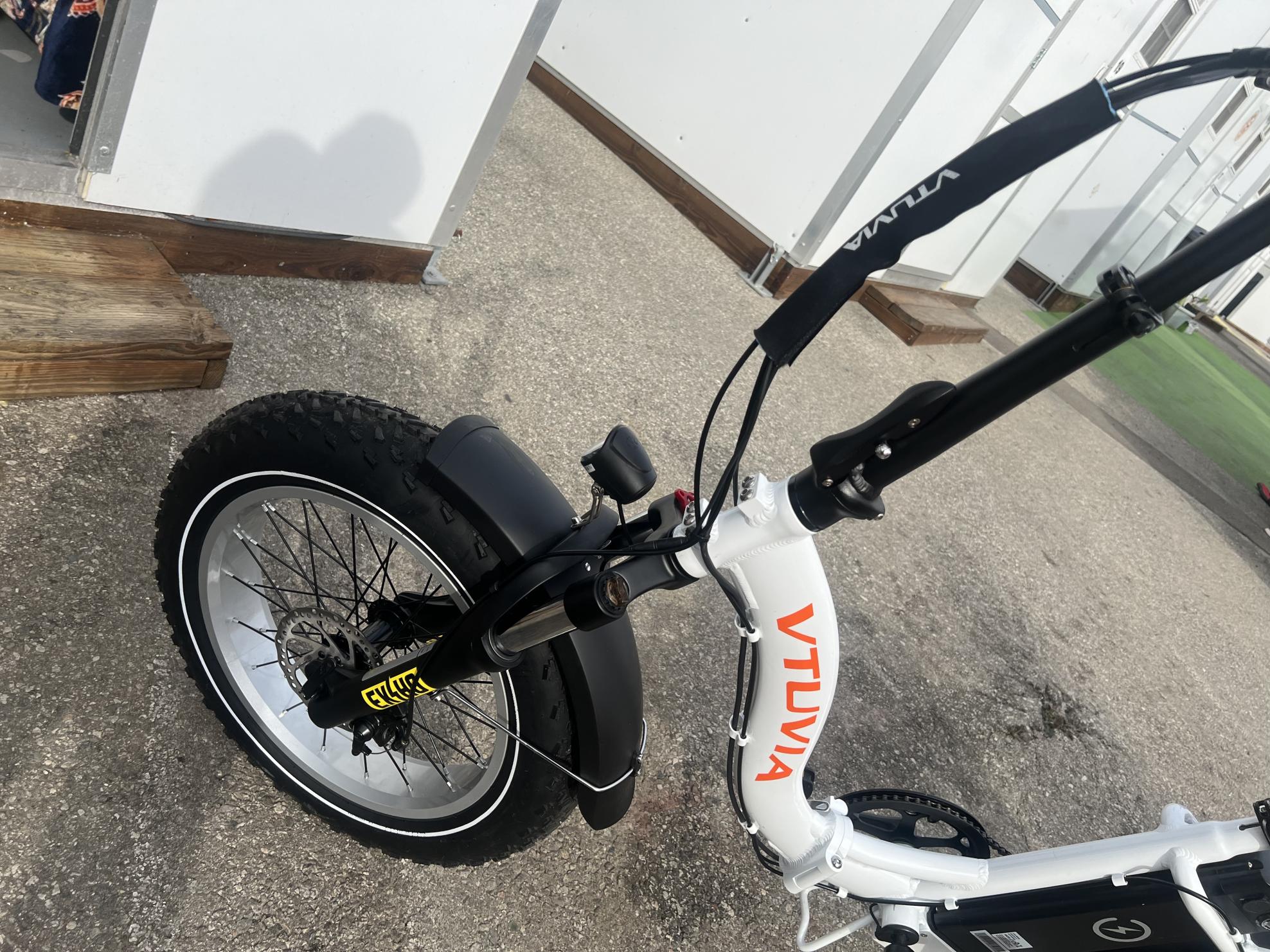 2023 Vtuvia Sf20 White