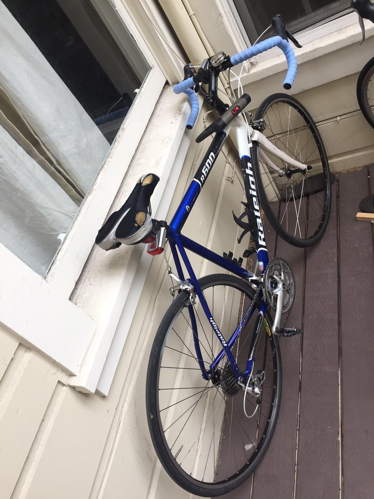 Raleigh R6000 Blue, Black, and White