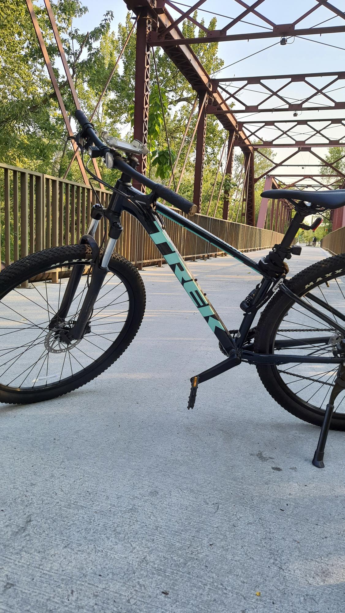 2022 Trek Marlin 6 Black