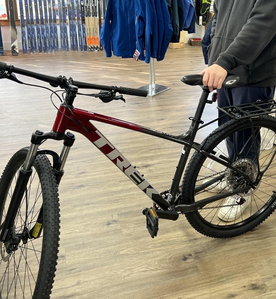 Trek Marlin Red