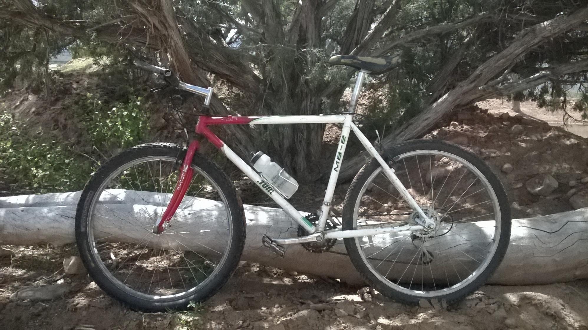 Bridgestone MB-2 White and Red