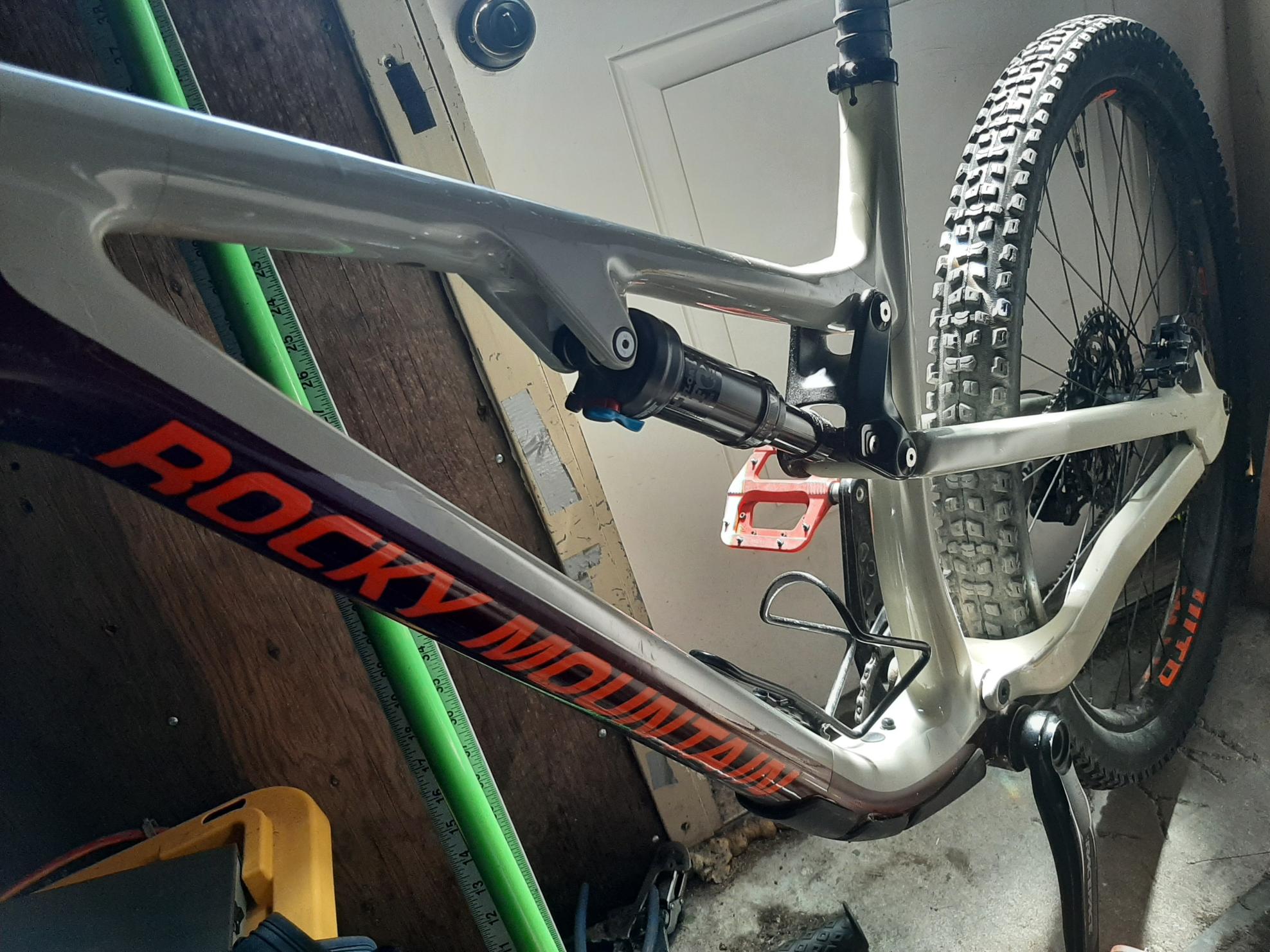 2024 Rocky Mountain Bicycles White