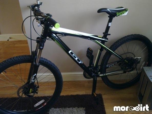 GT Bicycles Avalanche 3.0 Black, White, and Green