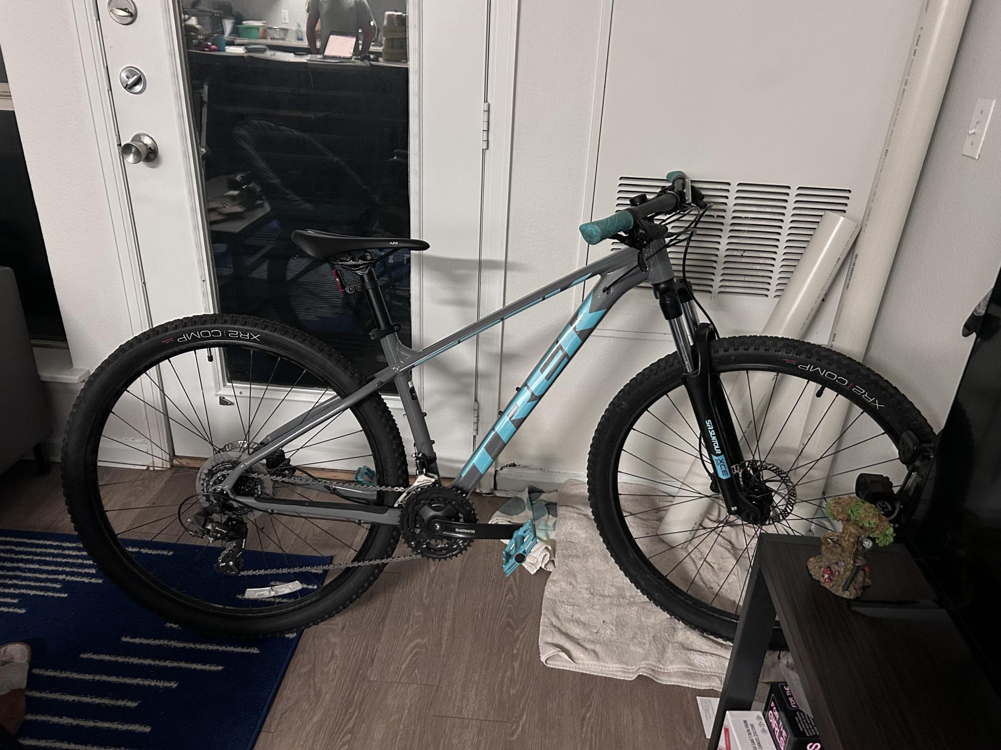 2021 Trek Marlin 5 Teal and Silver, gray or bare metal