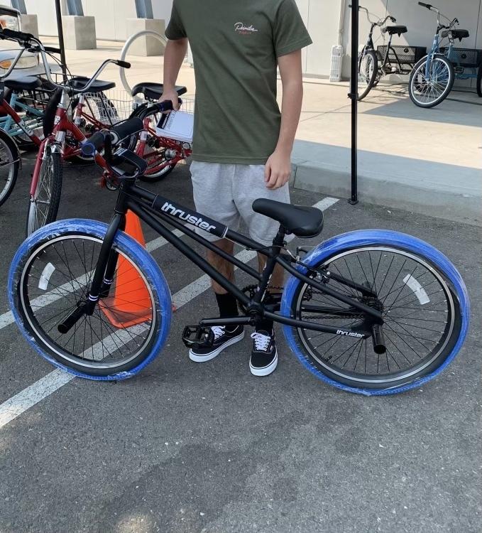 Thruster 6061 ALUMINUM TRI-BAR Black