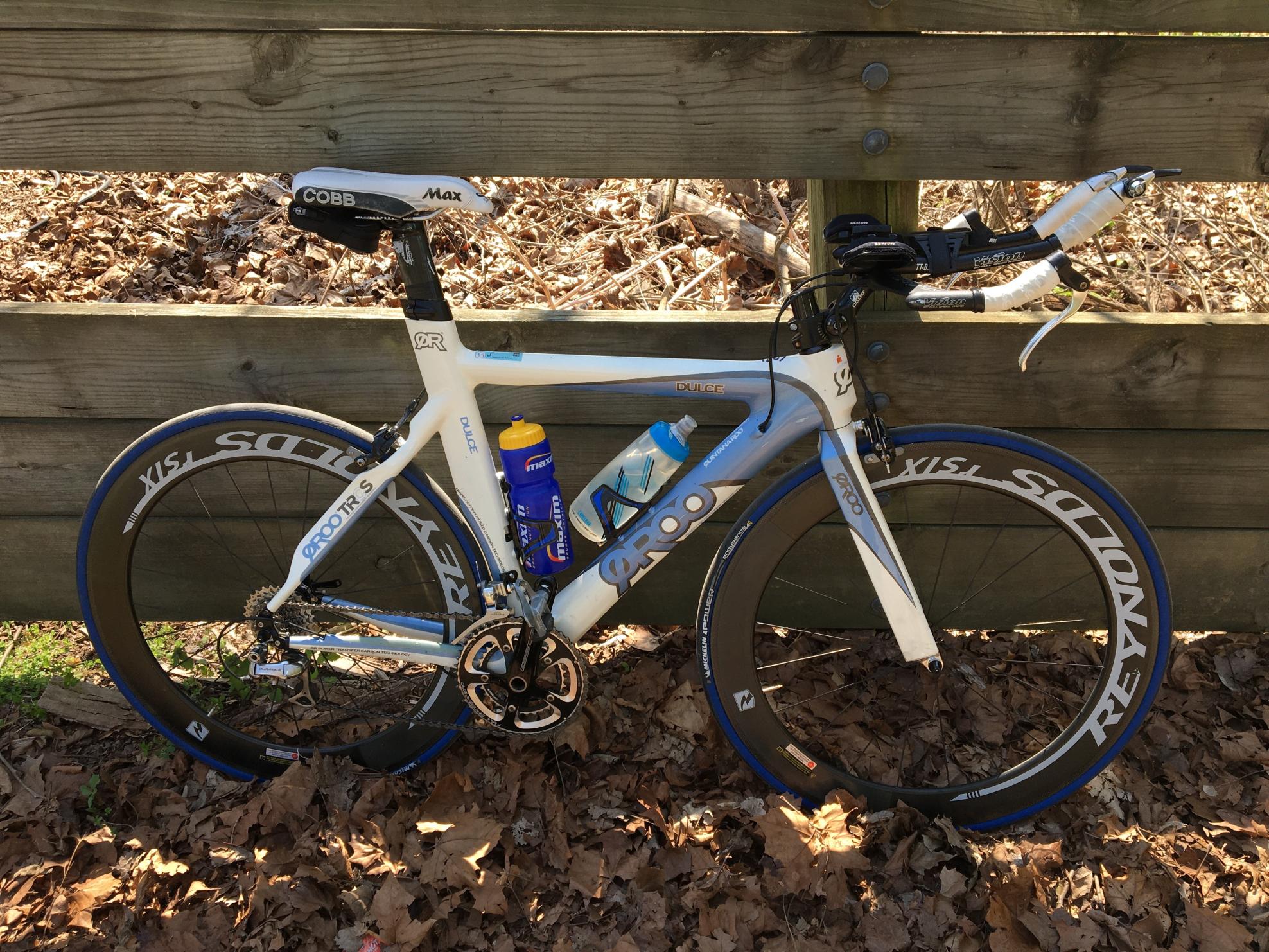 2008 Quintana Roo Dulce White and Blue