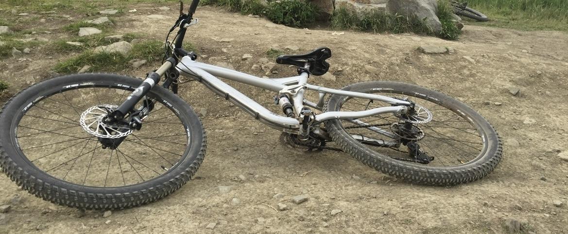 2011 Specialized Camber Comp Silver, gray or bare metal