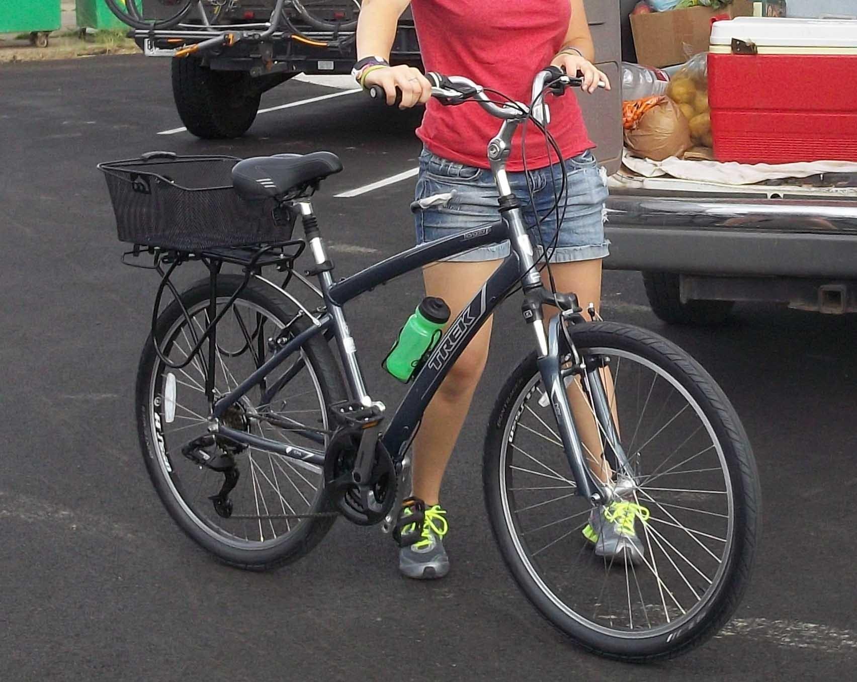2012 Trek Navigator 2.0  Black