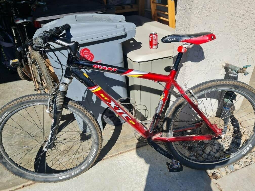 2001 Giant SE XTC 2 Red and Black