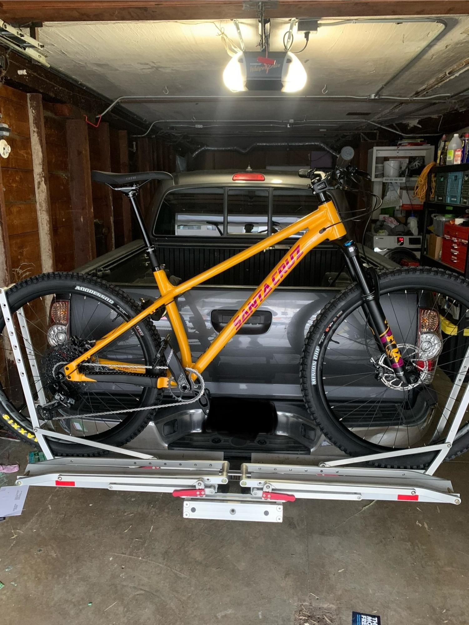 2022 Santa Cruz Chameleon Yellow or Gold