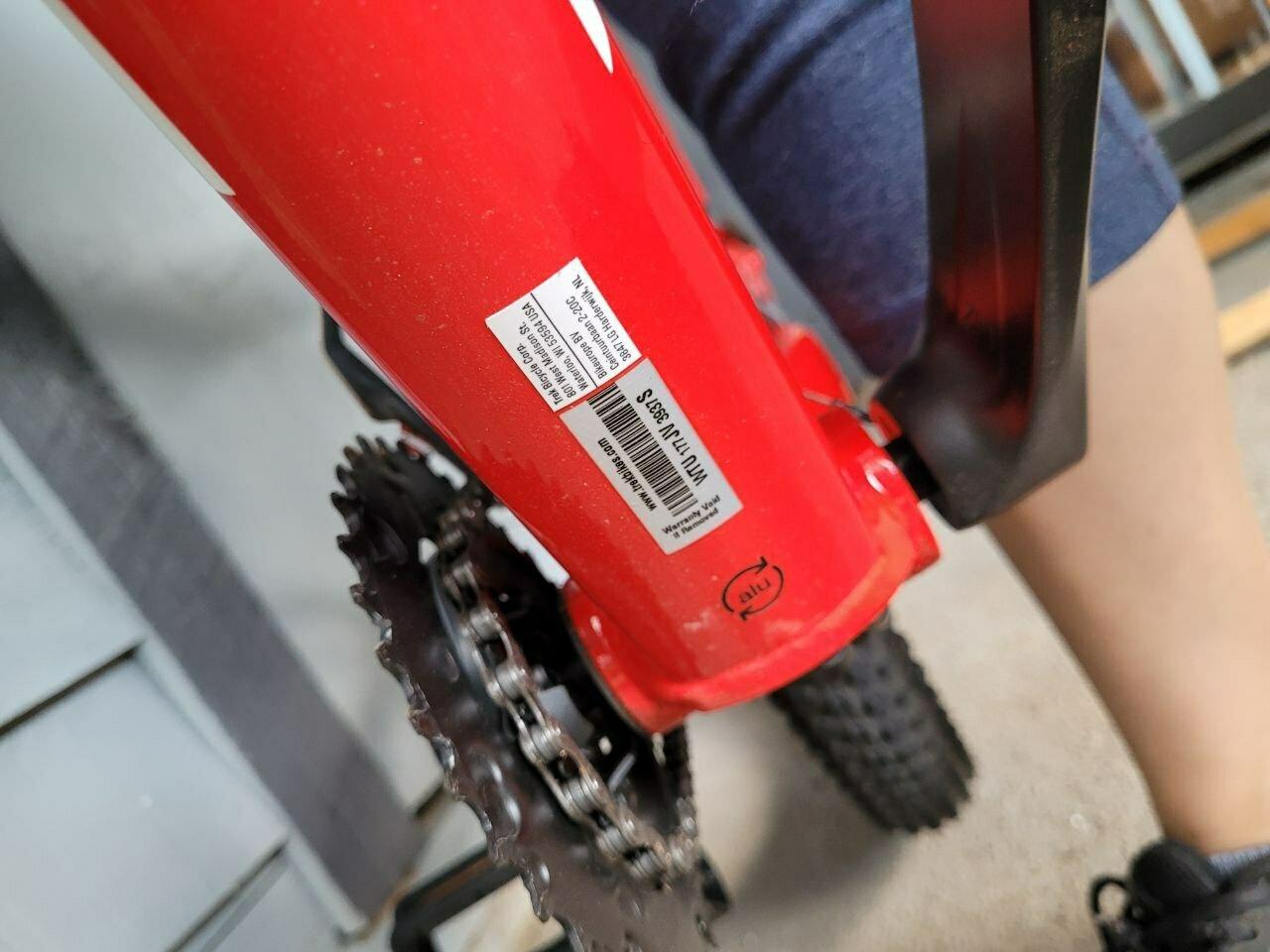 2022 Trek MARLIN 5 S 27.5 RD Red