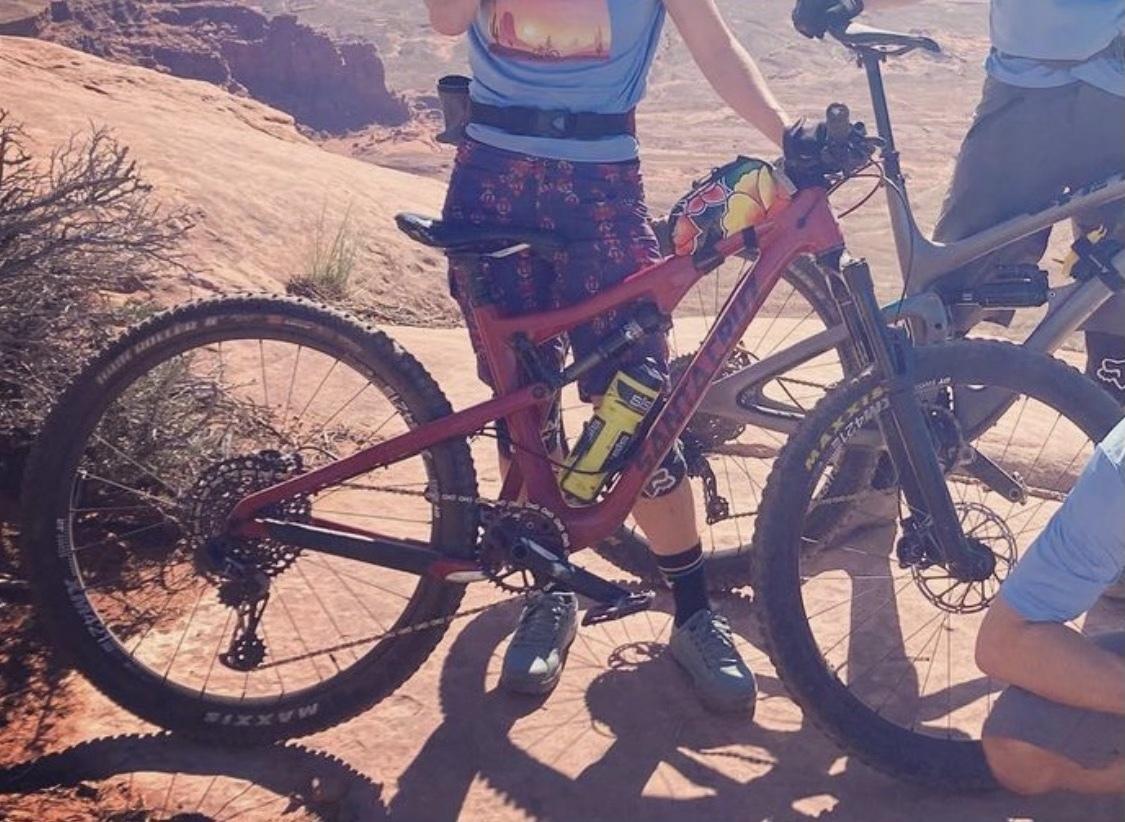 Santa Cruz Womens small Red