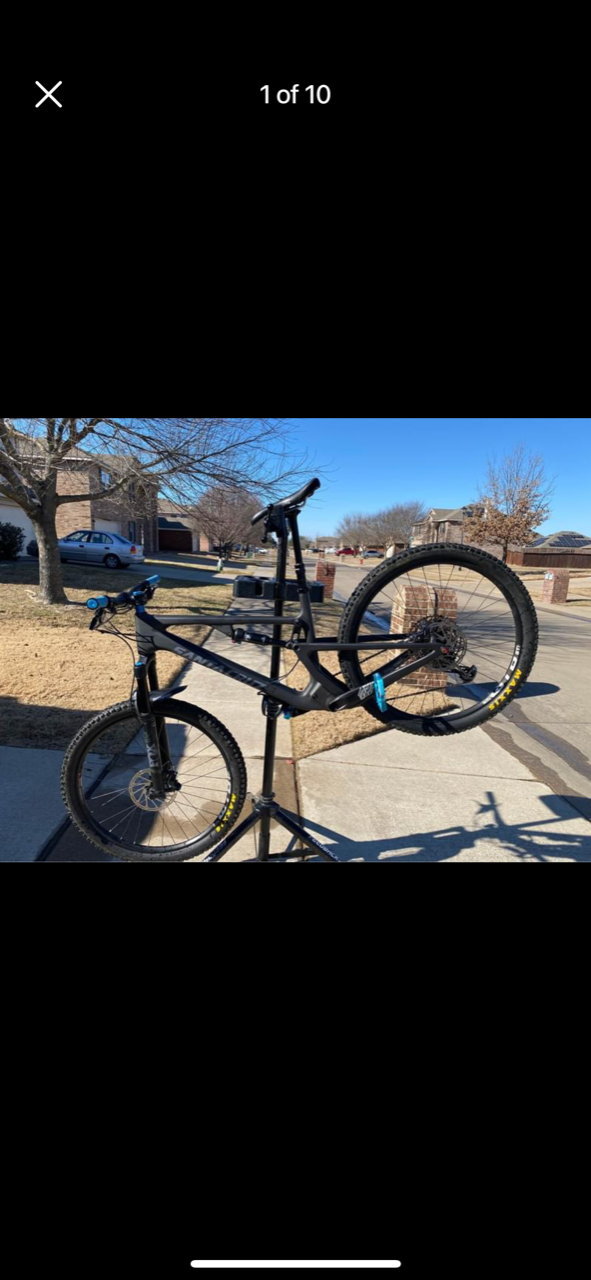 2019 Santa Cruz 5010 Black and Blue