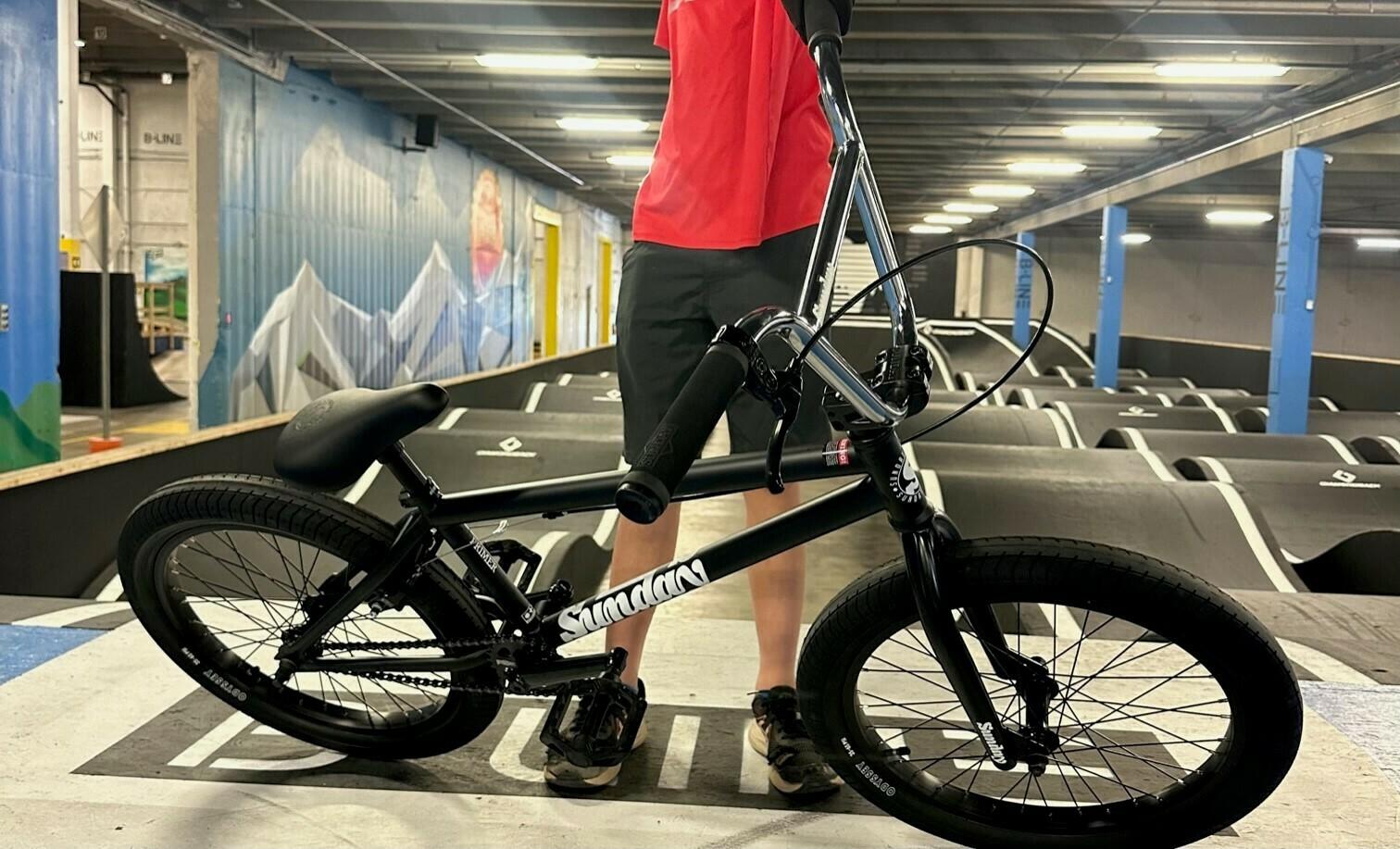 2023 Sunday BMX Black