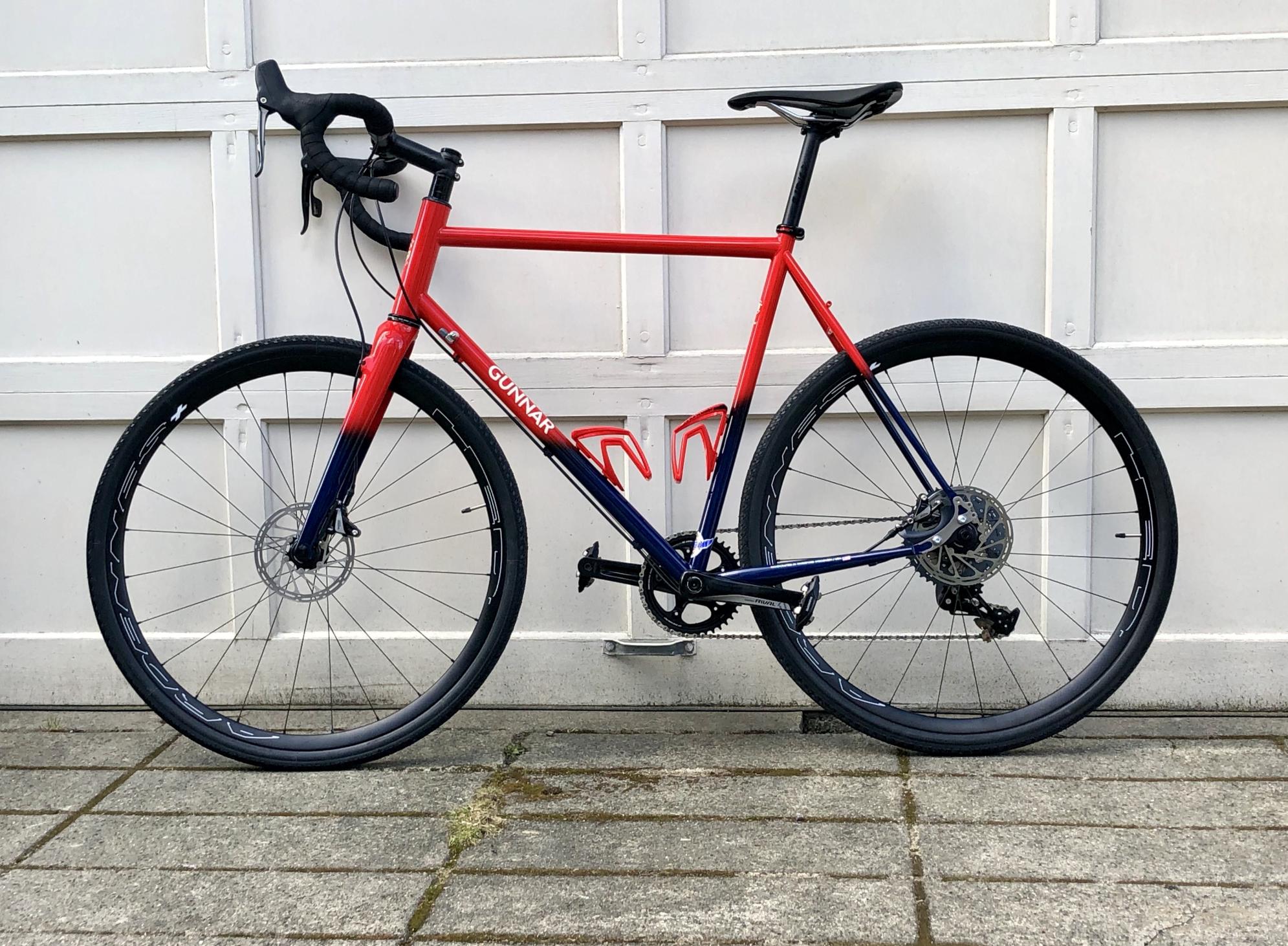 2021 Gunnar 60/K21027 Red and Blue