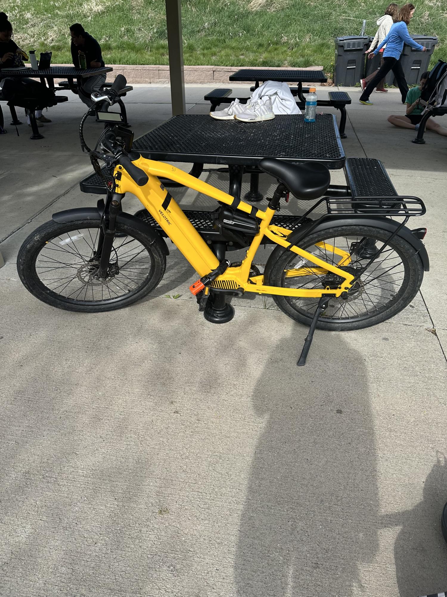 2024 Velotrik Discover 1 HS Yellow or Gold