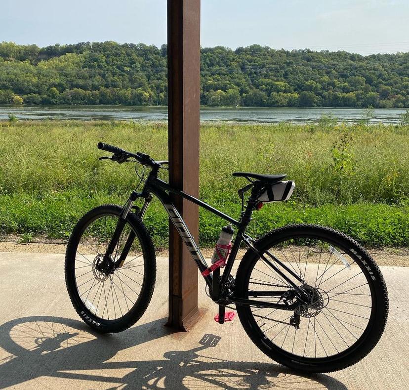 2021 Giant Talon Black