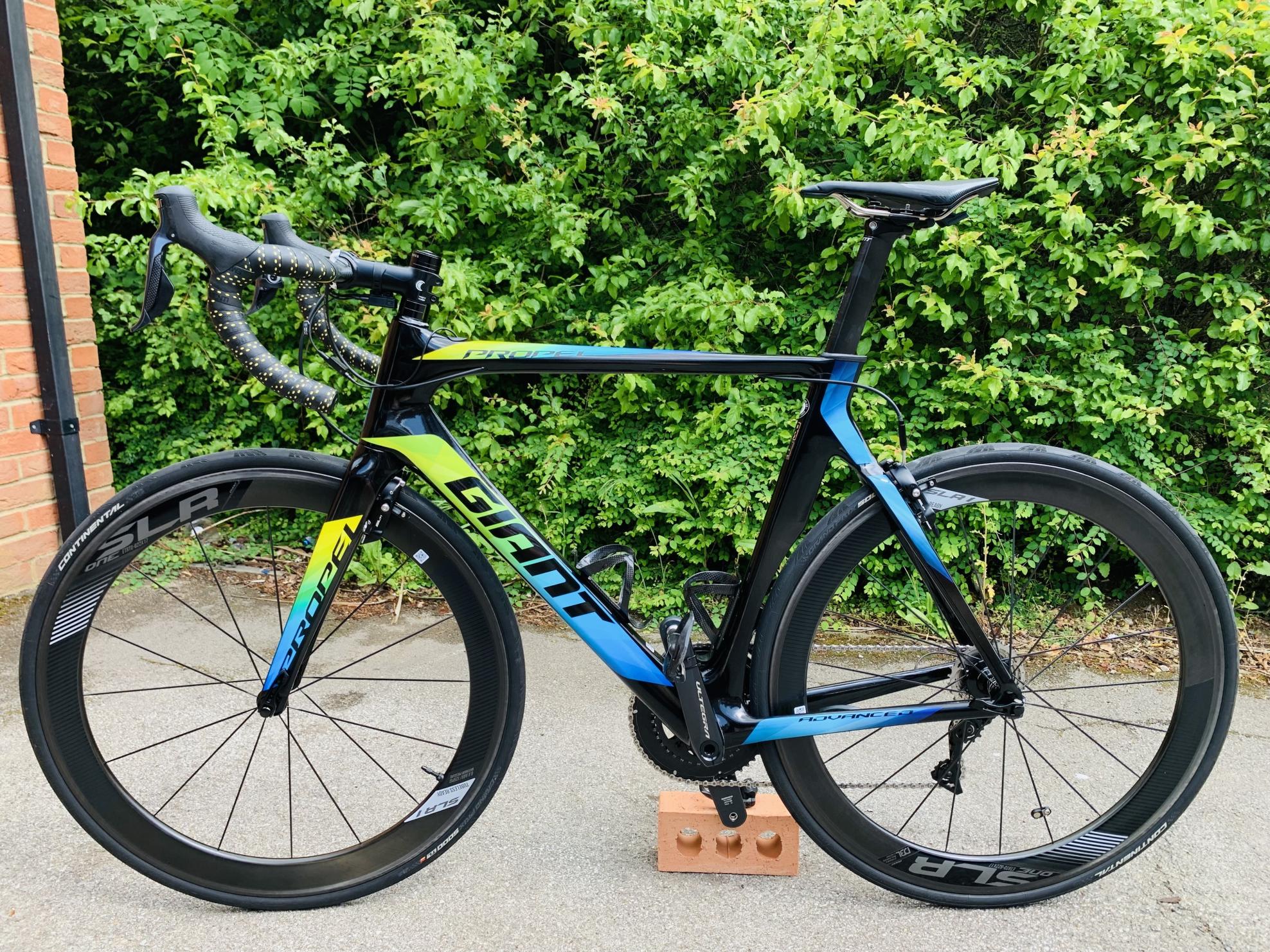 2018 Giant Propel Advanced Pro 0 Black, Blue, and Yellow or Gold
