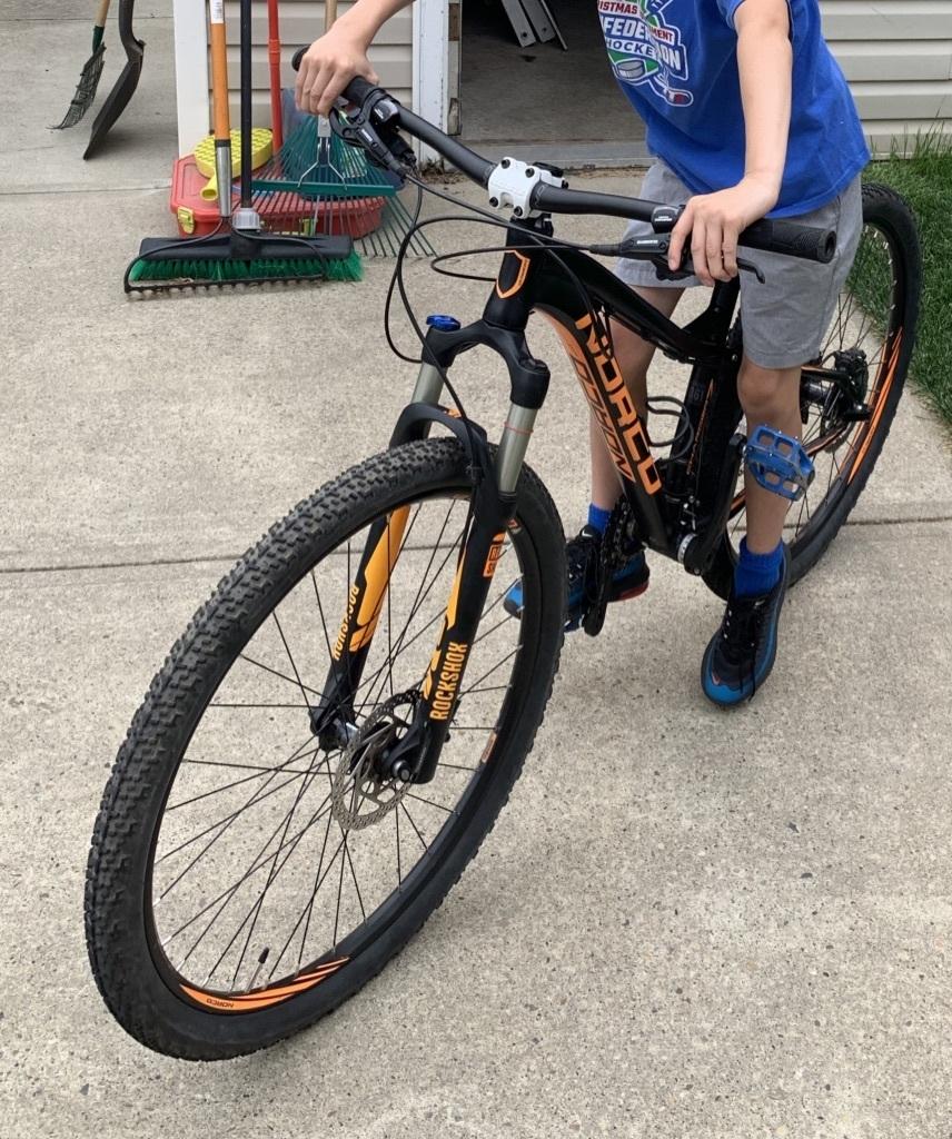 2015 Norco Bikes Charger 7.1 Black and Orange