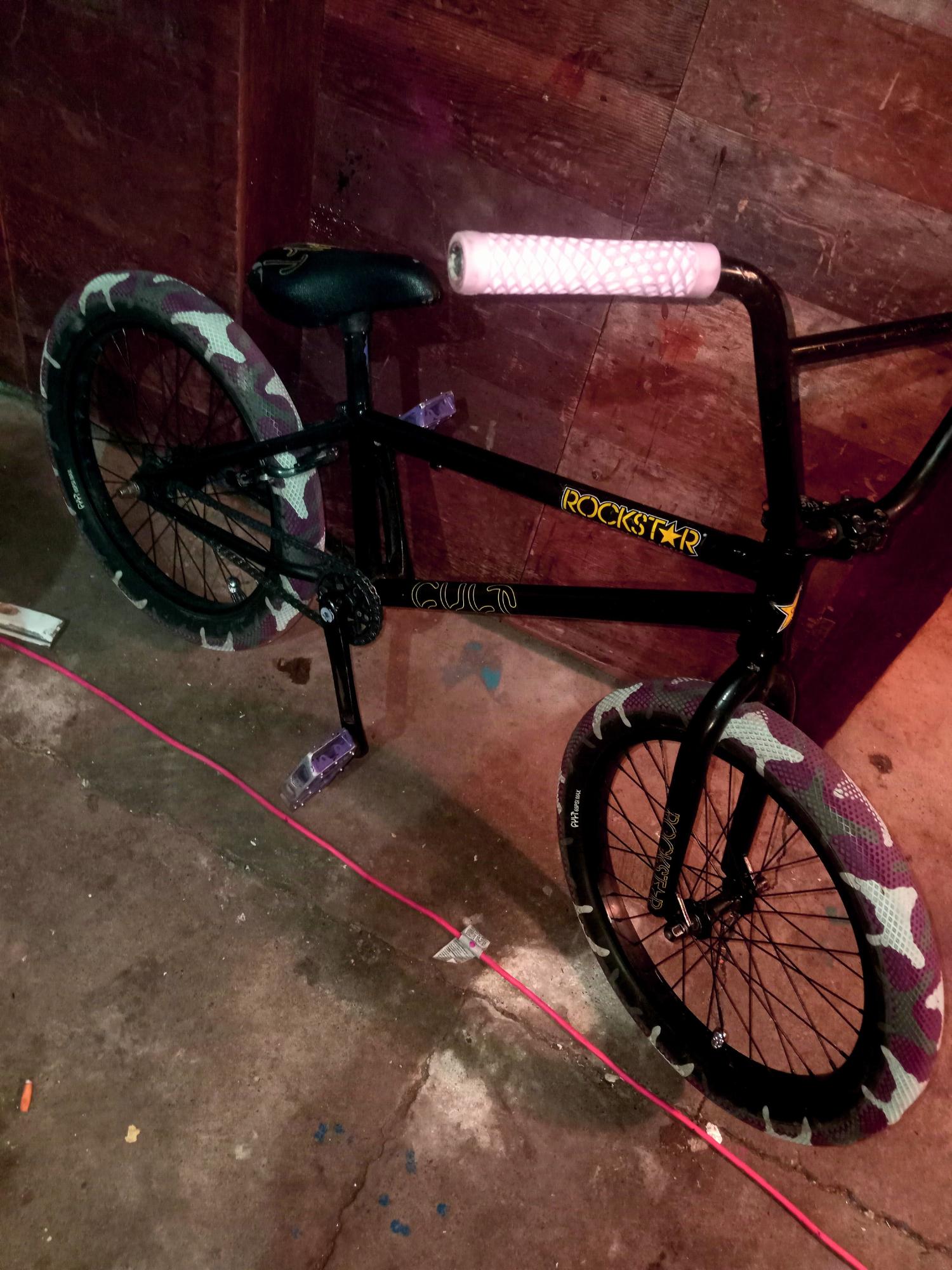 2017 Cult Limited Edition Rockstar Black and Yellow or Gold