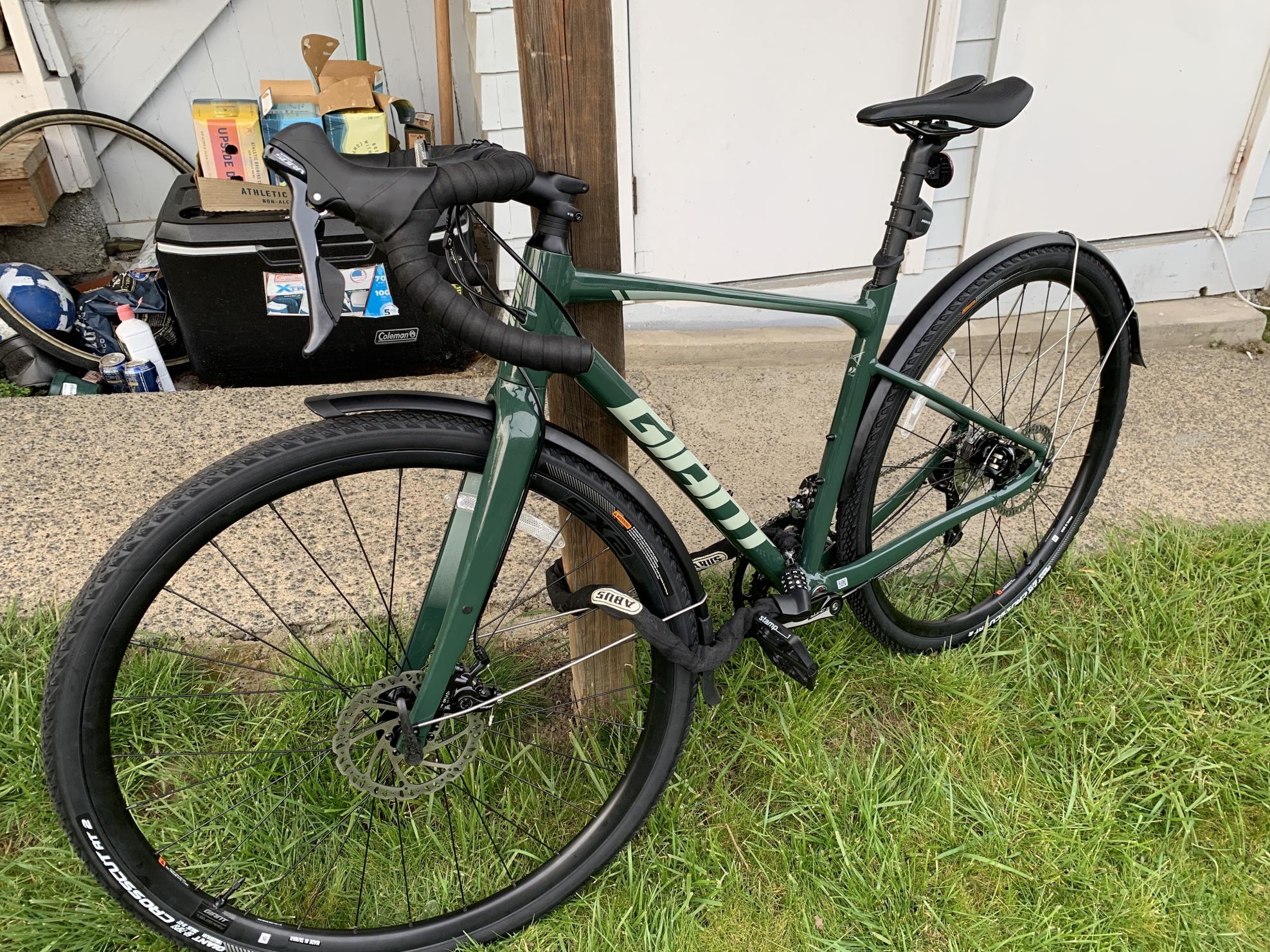 2021 Giant Revolt 2 Green