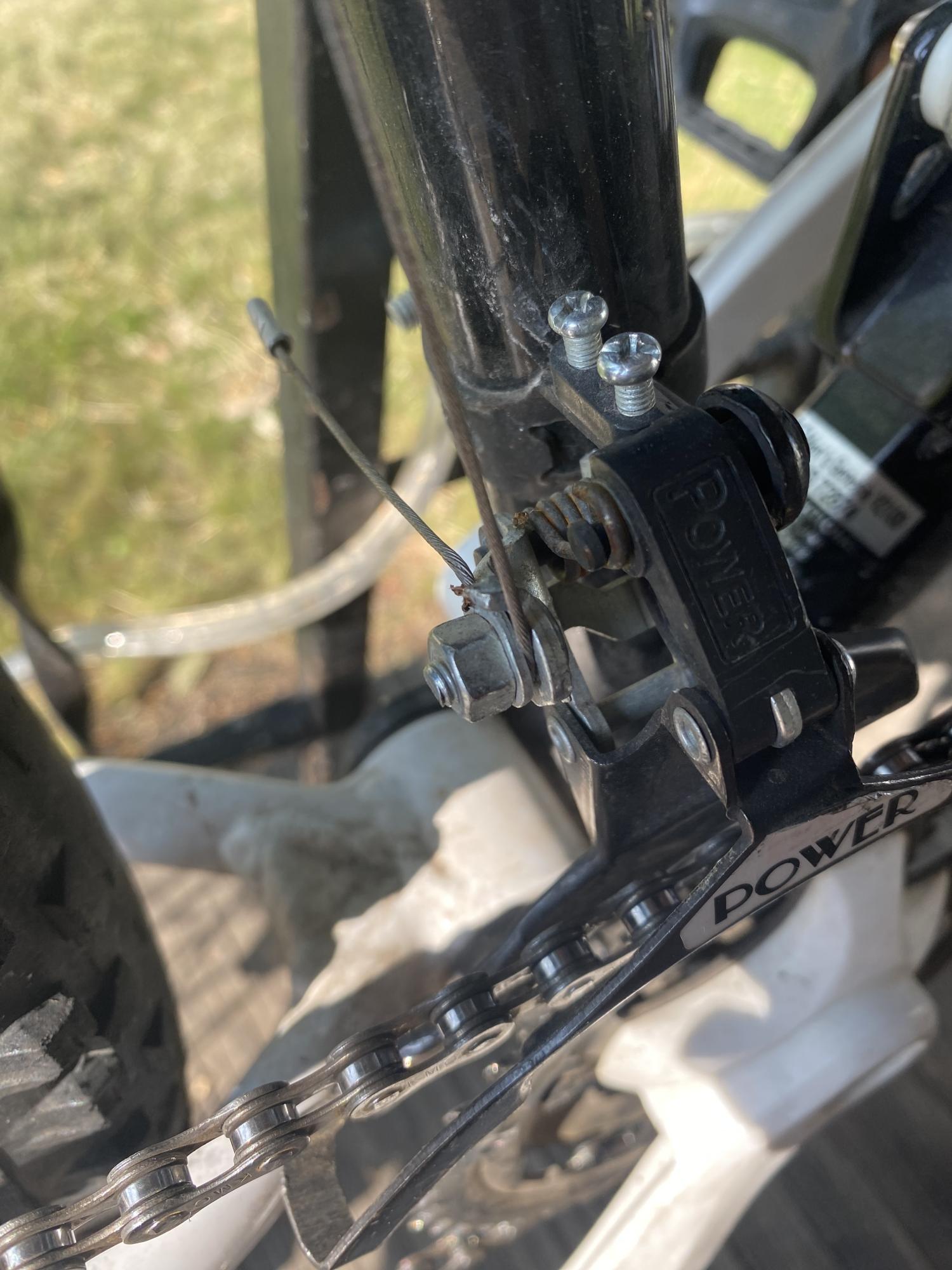 2022 Genesis V2100 Black