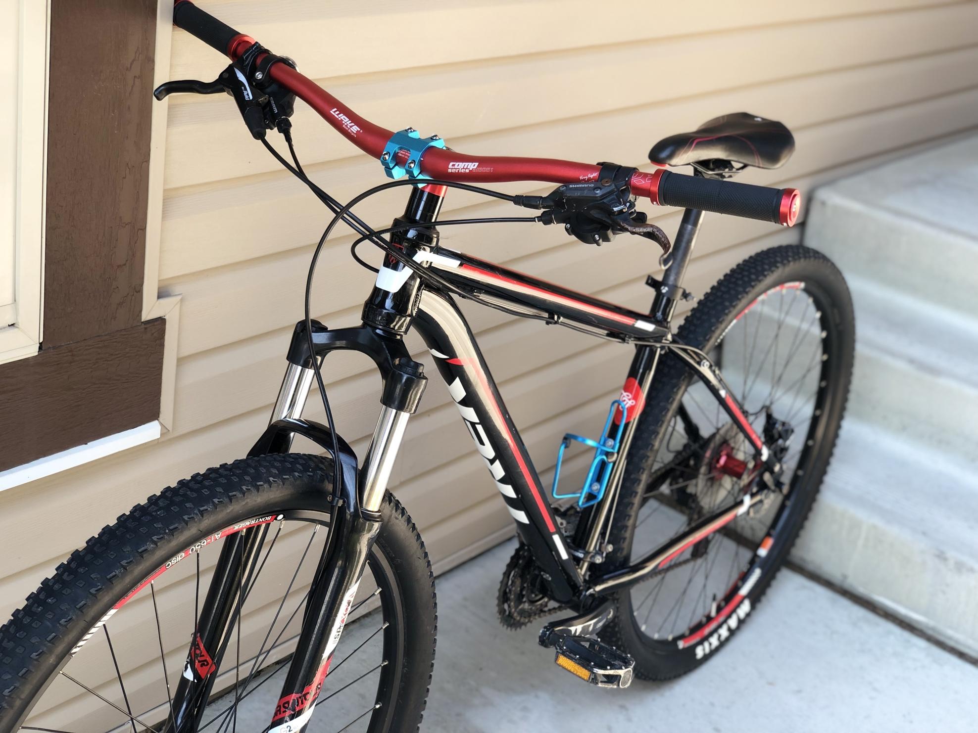2013 Trek Marlin Black, Red, and White