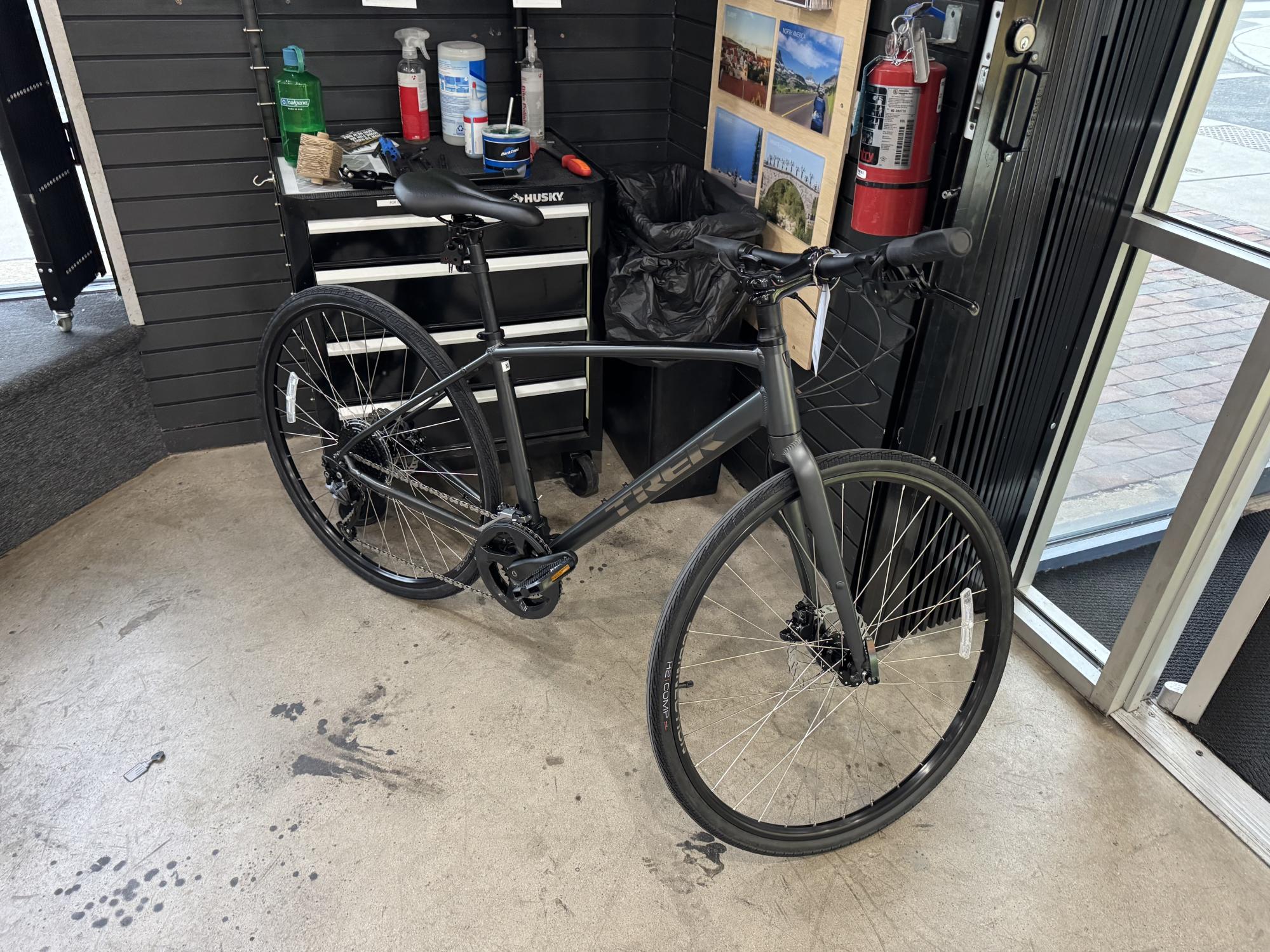 2023 Trek Fx2 Gen3 Silver, gray or bare metal