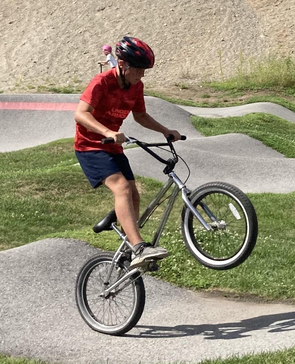 Mongoose Mongoose Legion L100 Silver, gray or bare metal