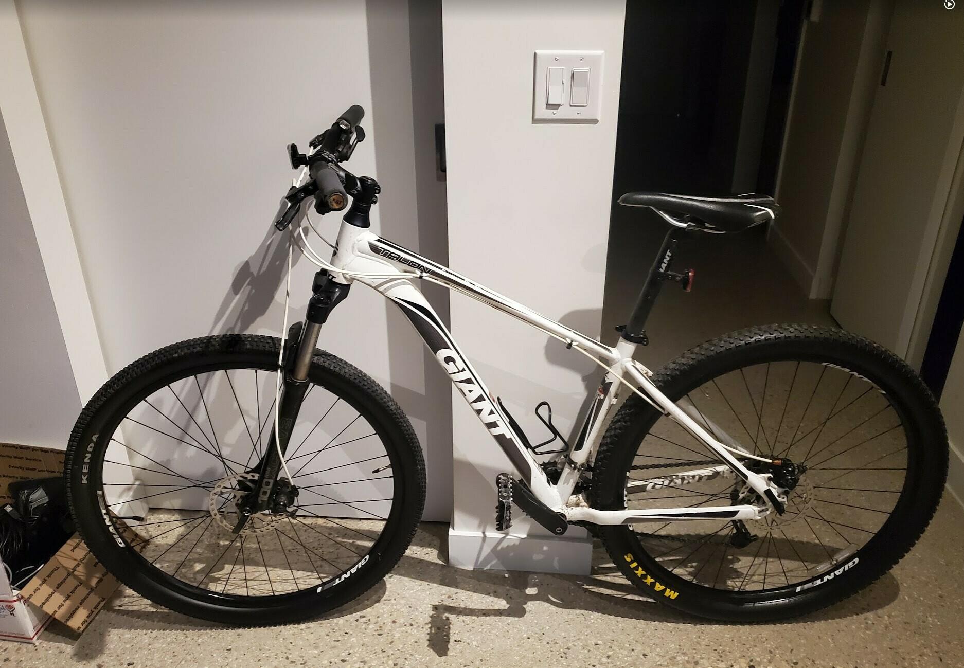 2012 Giant Talon 29er 2 White