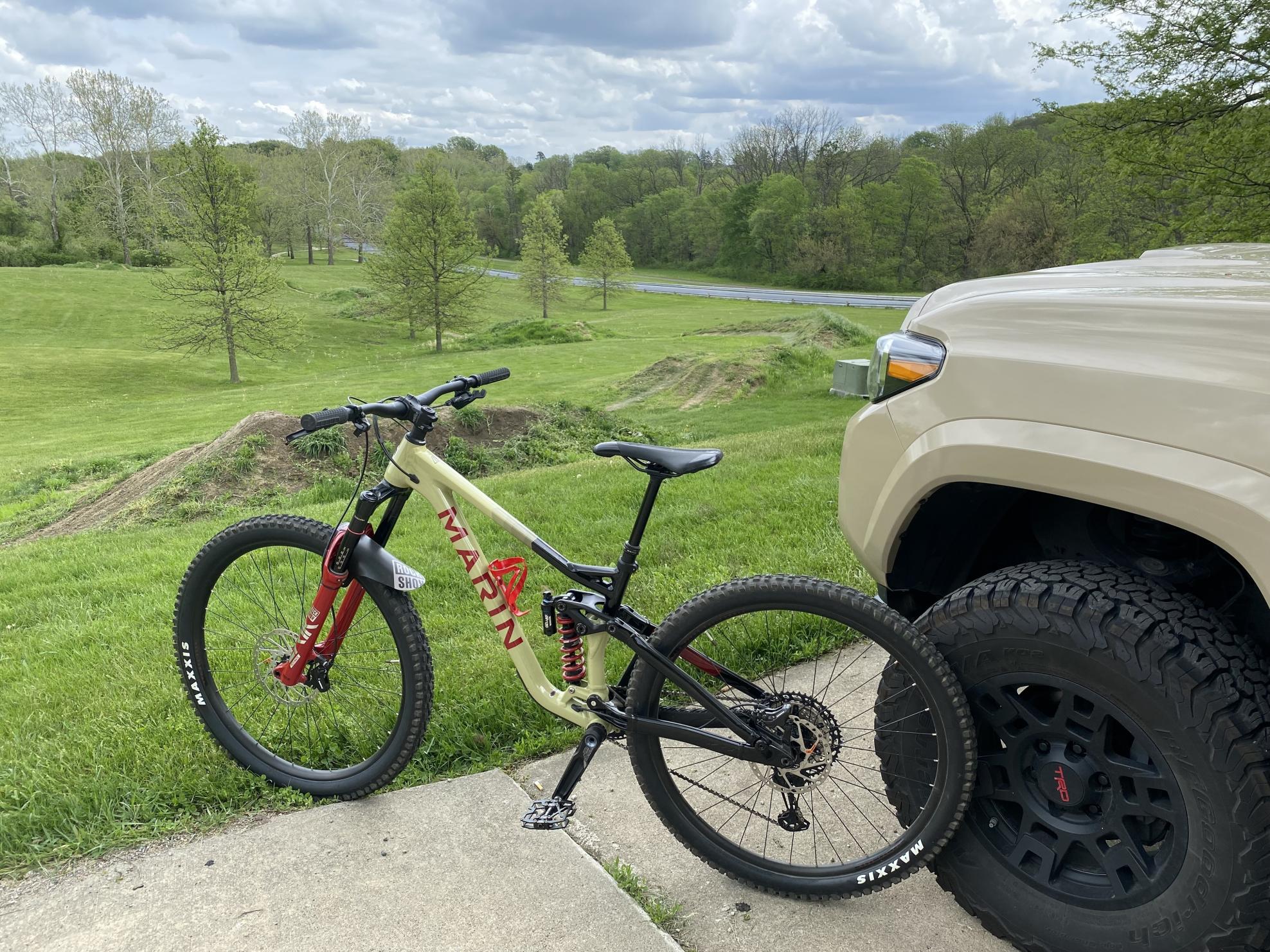 2022 Marin Bikes Alpine trail xr Brown, Red, and Black