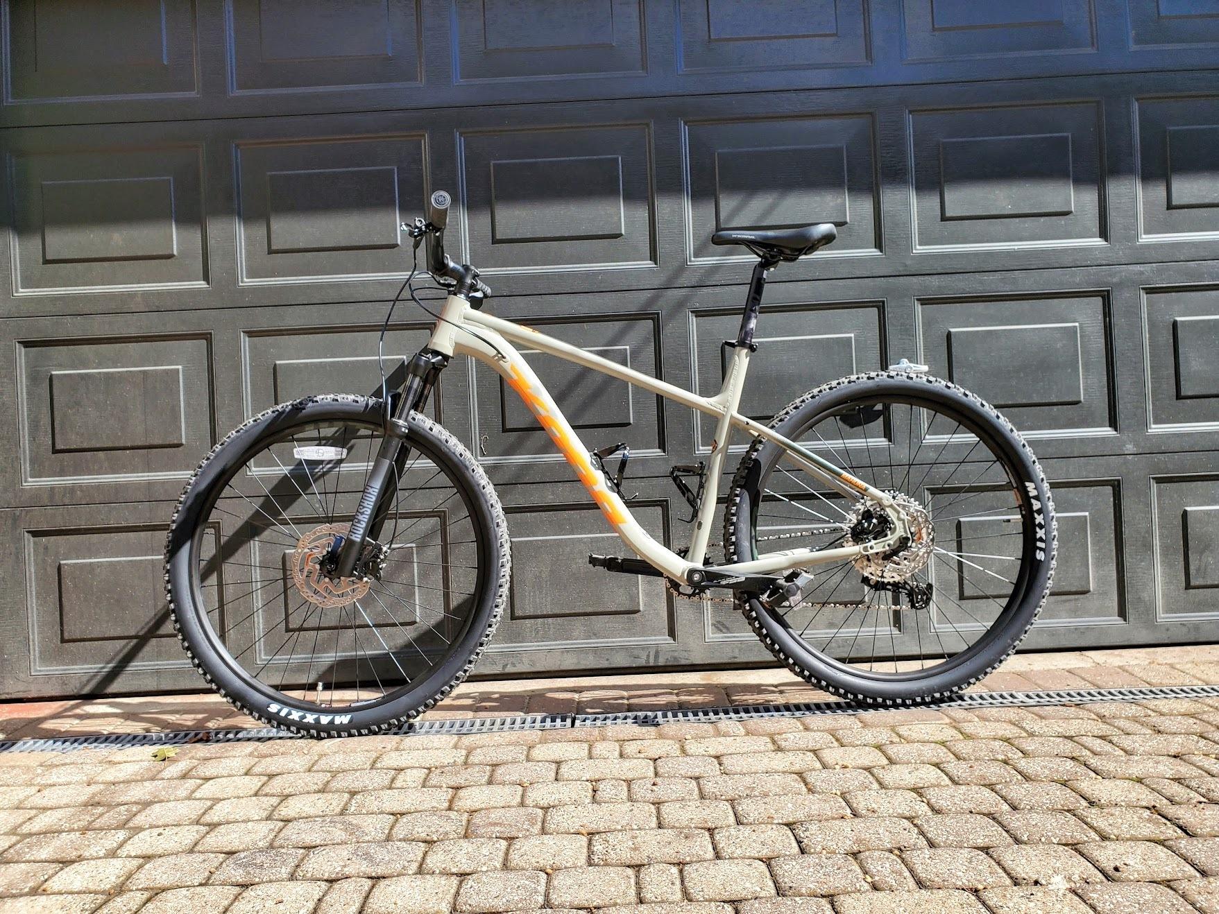 2021 Juiced Bikes Brown and Orange