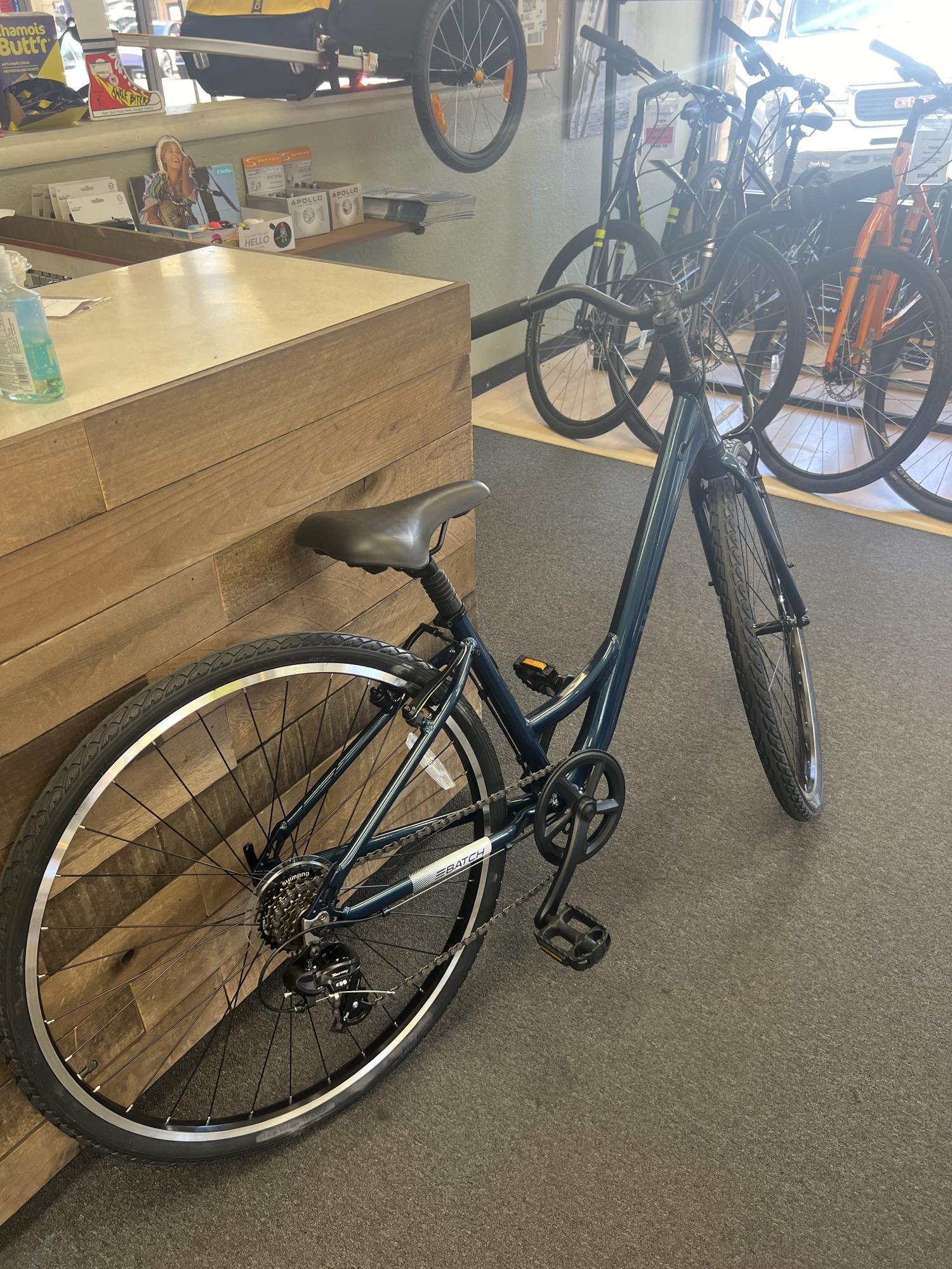 Batch Bicycles CMFT STEP THRU Blue